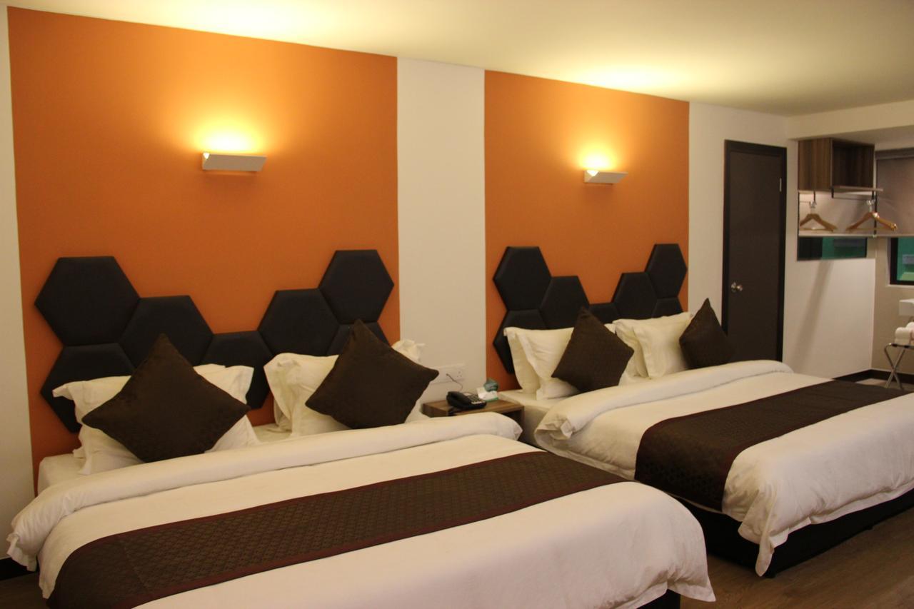 Memoire Hornbill Hotel Кучинг Экстерьер фото